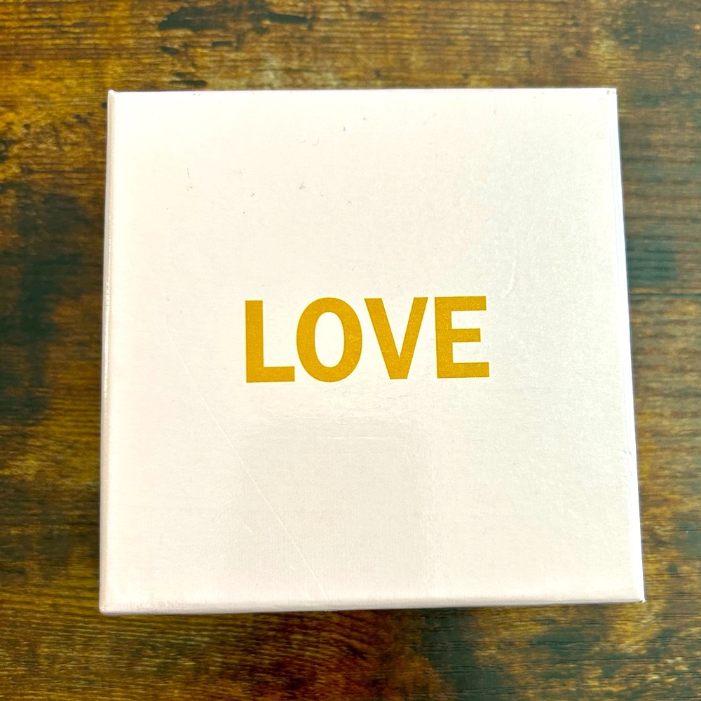 LOVE Cardboard Gift Box